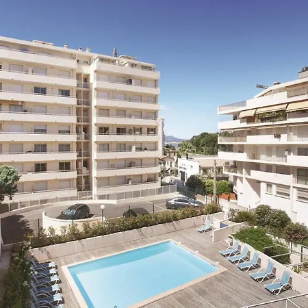 Sc4p Resort *